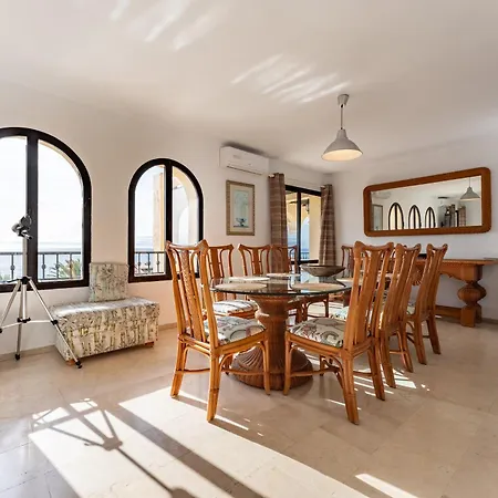 Stunning Sea Views Penthouse Holiday home *